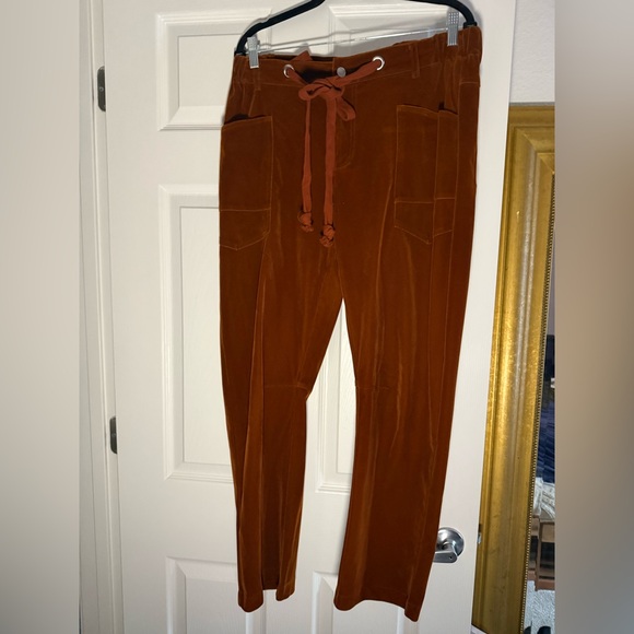 Rust Brown Velvet Barrel Pants - Picture 5 of 8